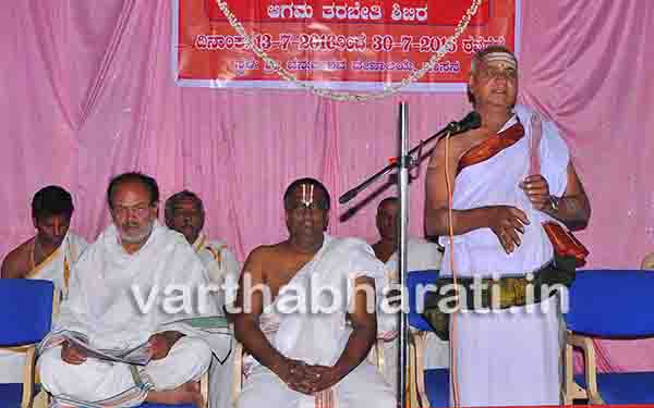 ಊಟ ಬಿಟ್ಟರೂ ಪಾಠ ಬಿಡಬೇಡಿ, ಜ್ಞಾನ ಎಂಬುದು ನಿರಂತರ: ಕೆ. ಮಂಜುನಾಥ್