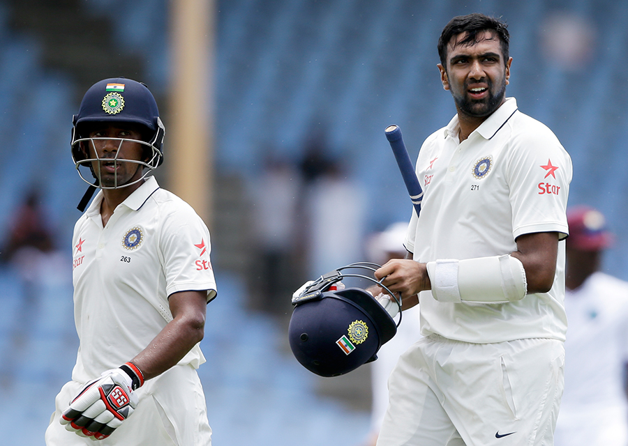 ಮೂರನೆ ಟೆಸ್ಟ್ : ಅಶ್ವಿನ್-ಸಹಾ ಶತಕ  : ಭಾರತ ಮೊದಲ ಇನಿಂಗ್ಸ್ ಆಲೌಟ್ 353