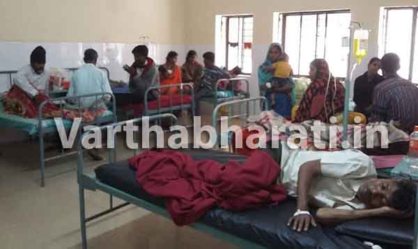 ಮುಂಡಗೋಡ : ವಾಂತಿ ಬೇಧಿಯಿಂದ 30ಕ್ಕೂ ಅಧಿಕ ಮಂದಿ ಅಸ್ವಸ್ಥ ; ಆಸ್ಪತ್ರೆಗೆ ದಾಖಲು
