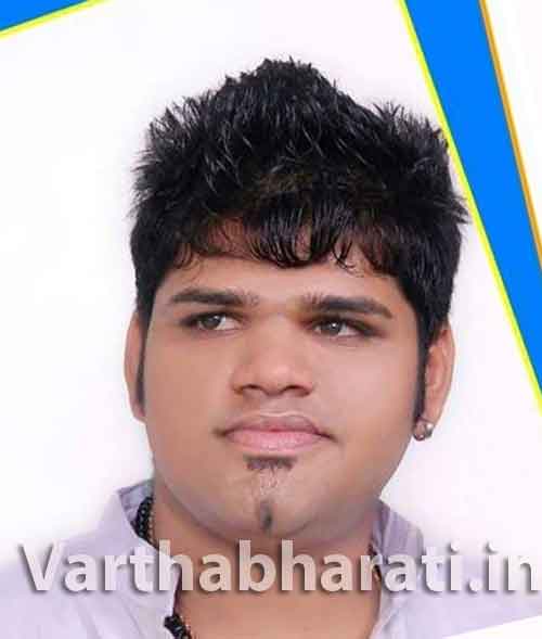 ನಿರಂಜನ್ ಭಟ್‌ನ ಮತ್ತೊಂದು ಕಿವಿಯೋಲೆ ಹೊರಗೆ