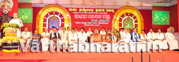 ತುಳು ಭಾಷೆಯನ್ನು 8ನೆ ಪರಿಚ್ಛೇದಕ್ಕೆ ಸೇರಿಸುವ ಬಗ್ಗೆ ಪ್ರಧಾನಿಗೆ ಮನವಿ: ಡಾ. ಡಿ. ವೀರೇಂದ್ರ ಹೆಗ್ಗಡೆ