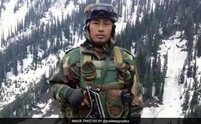 ಹವಿಲ್ದಾರ್ ಹಂಗ್‌ಪನ್ ದಾದಾಗೆ ಅಶೋಕ ಚಕ್ರ