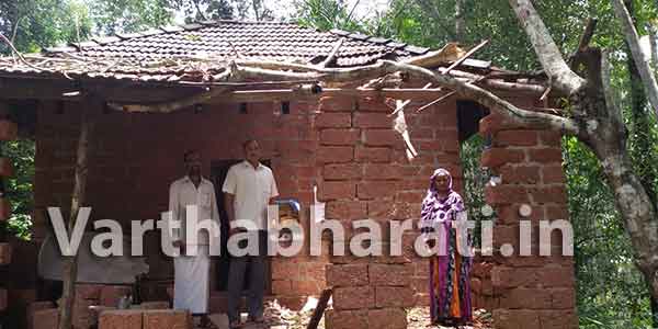 ಪುತ್ತೂರು: ಮರಬಿದ್ದು ಮನೆಗೆ ಹಾನಿ