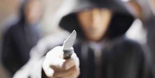 ಉಪ್ಪಿನಂಗಡಿ: ಏಕಾಏಕಿ ಮನೆಗೆ ನುಗ್ಗಿ ಗೃಹಿಣಿಗೆ ಚಾಕು ತೋರಿಸಿ ಬೆದರಿಸಿದ ಅಪರಿಚಿತ