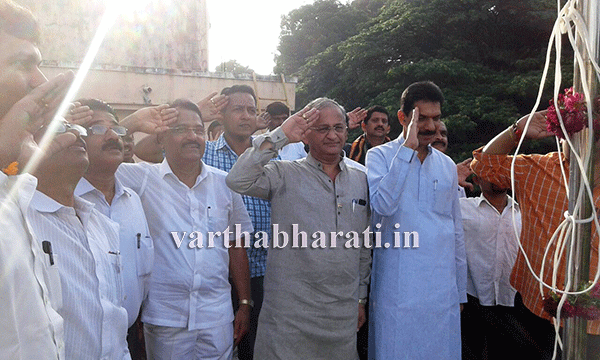 ಬಿಜೆಪಿ ಕಚೇರಿಯಲ್ಲಿ ಸ್ವಾತಂತ್ರ ದಿನಾಚರಣೆ