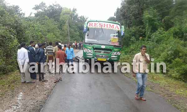 ಬೈಕ್‌ಗೆ ಬಸ್ ಢಿಕ್ಕಿ: ಬೈಕ್ ಸವಾರ ಸ್ಥಳದಲ್ಲೇ ಮೃತ್ಯು