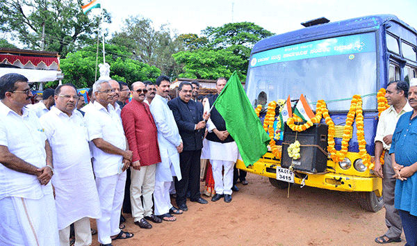 ಸ್ವಾತಂತ್ರ ಜಾಗೃತಿ ಪ್ರಗತಿ ರಥಕ್ಕೆ ಚಾಲನೆ