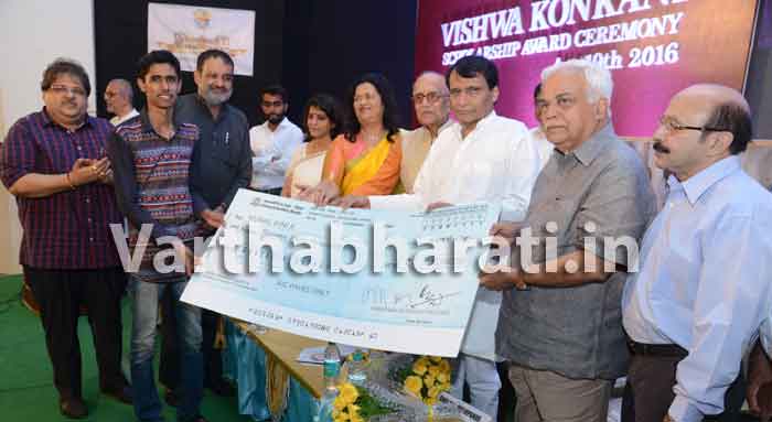 ಬದಲಾವಣೆಗೆ ತೆರೆದುಕೊಳ್ಳಿ: ಸಚಿವ ಸುರೇಶ್ ಪ್ರಭು