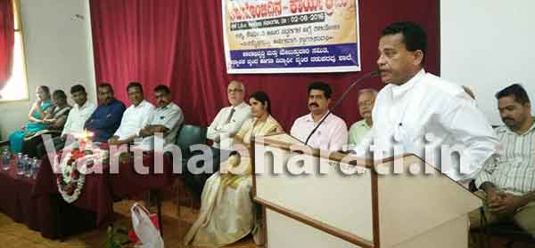 ವಿದ್ಯಾರ್ಥಿಗಳಿಗೆ ದೇಶಿಯ ಸಂಸ್ಕೃತಿಯ ಅರಿವು ಅಗತ್ಯ: ಚಂದ್ರಹಾಸ್ ಕರ್ಕೇರ