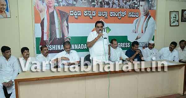 ಸಂಘಪರಿವಾರದಿಂದ ಮತೀಯ ವಿಭಜನೆಗೆ ಪ್ರಯತ್ನ: ಸಚಿವ ರೈ