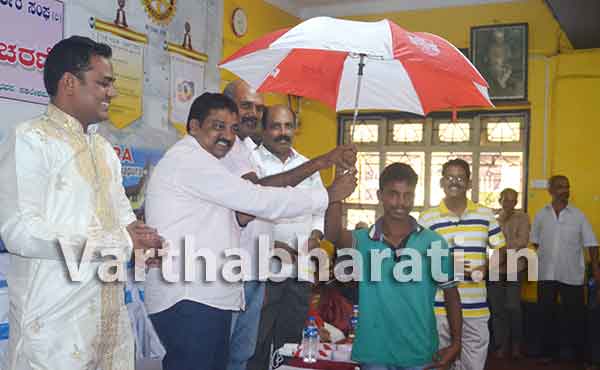 ಸಕಲೇಶಪುರದ ಪತ್ರಕರ್ತರಿಂದ ವಿಭಿನ್ನ ಮಾಧ್ಯಮ ದಿನಾಚರಣೆ