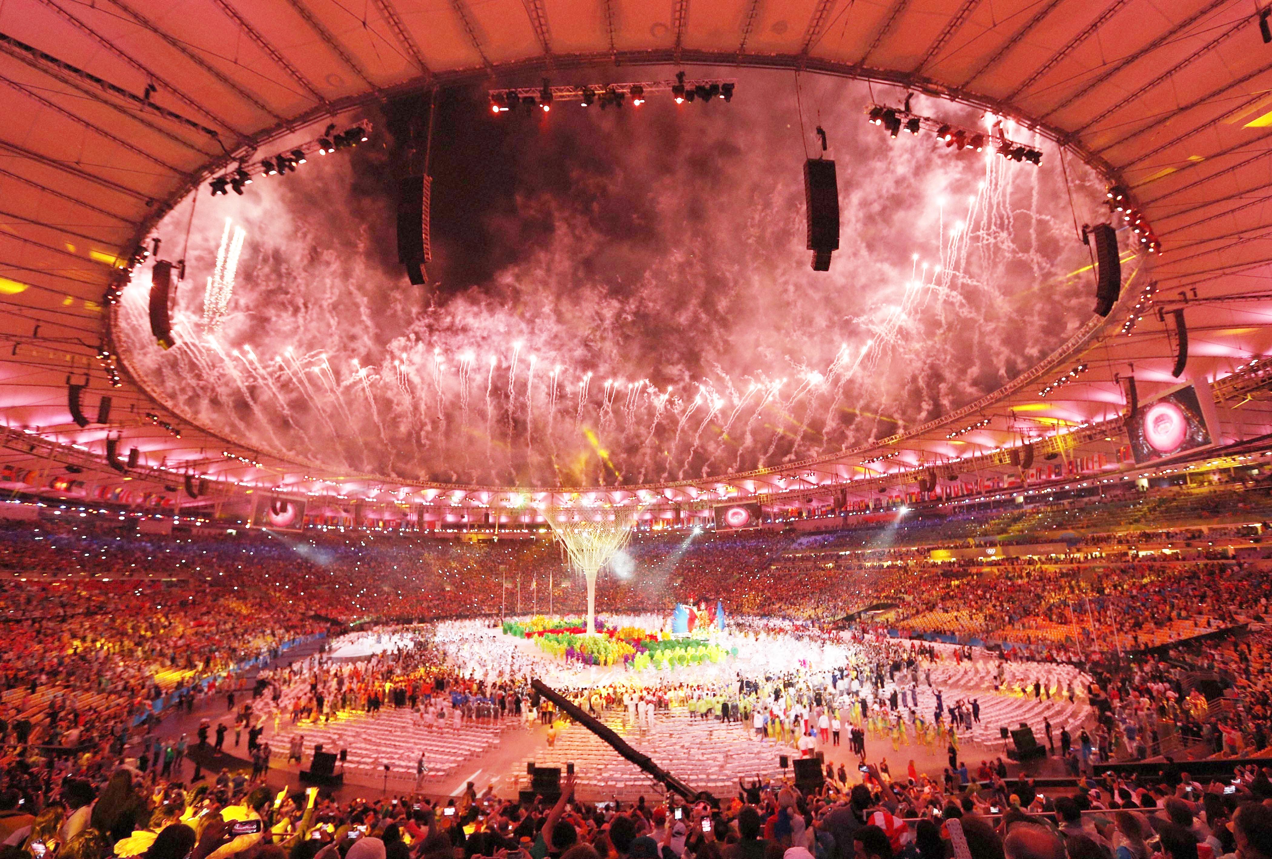 ಕಣ್ಮನ ಸೆಳೆದ ರಿಯೋ ಒಲಿಂಪಿಕ್ಸ್ ಸಮಾರೋಪ ಸಮಾರಂಭ