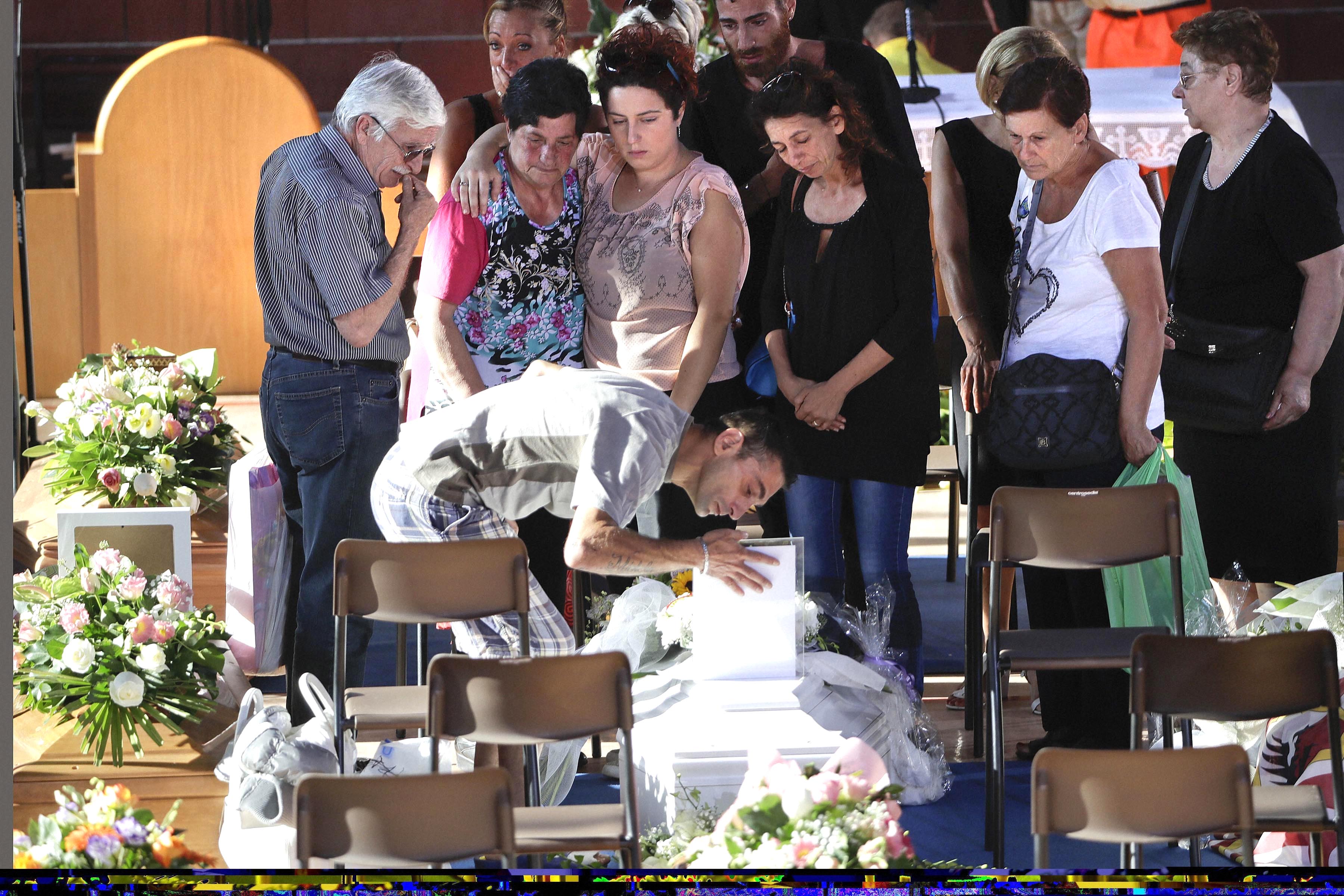 ಭೂಕಂಪದಿಂದ ತತ್ತರಿಸಿದ ಇಟಲಿಯಲ್ಲಿ ಸರಣಿ ಪಶ್ಚಾತ್ ಕಂಪನಗಳು