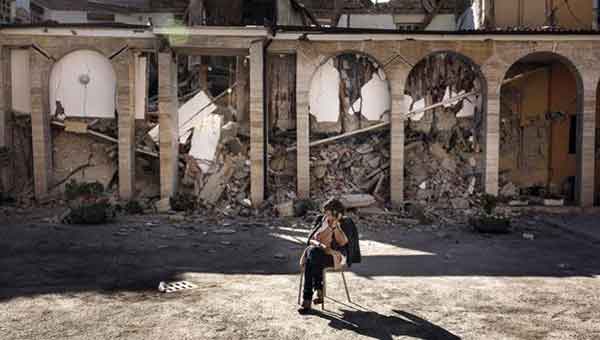 ಇಟಲಿ ಭೂಕಂಪ ಸಂತ್ರಸ್ತರ ನೆರವಿಗೆ ಬಂದ ಆಫ್ರಿಕನ್ ಮುಸ್ಲಿಂ ನಿರಾಶ್ರಿತರು