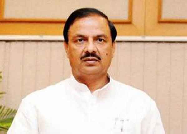 ಭಾರತದಲ್ಲಿ ವಿದೇಶಿ ಮಹಿಳೆಯರು ಸ್ಕರ್ಟ್, ಇತರ ಅರೆನಗ್ನ ಉಡುಪು ಧರಿಸಬಾರದು: ಸಂಸ್ಕೃತಿ ಸಚಿವ ಶರ್ಮ