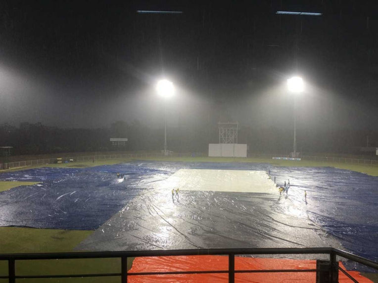 ದುಲೀಪ್ ಟ್ರೋಫಿ:ಇಂಡಿಯಾ ಬ್ಲೂ ತಂಡಕ್ಕೆ ಮೊದಲ ದಿನದ ಗೌರವ