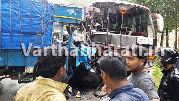 ಕಾರ್ಕಳ: ಬಸ್-ಟೆಂಪೋ ಮುಖಾಮುಖಿ ಢಿಕ್ಕಿ; 15 ಮಂದಿಗೆ ಗಾಯ