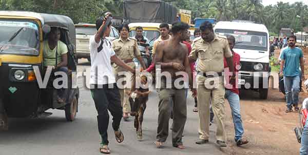ದನ ಕಳವು ಆರೋಪ: ವ್ಯಕ್ತಿಯ ಅರೆನಗ್ನಗೊಳಿಸಿ ಥಳಿತ; ಮೆರವಣಿಗೆ