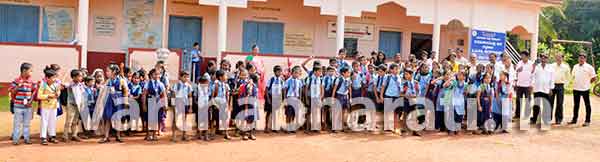 ಗುತ್ತಕಾಡು: ಶಿಕ್ಷಕರ ವರ್ಗಾವಣೆ ವಿರೋಧಿಸಿ ವಿದ್ಯಾರ್ಥಿಗಳಿಂದ ಧರಣಿ