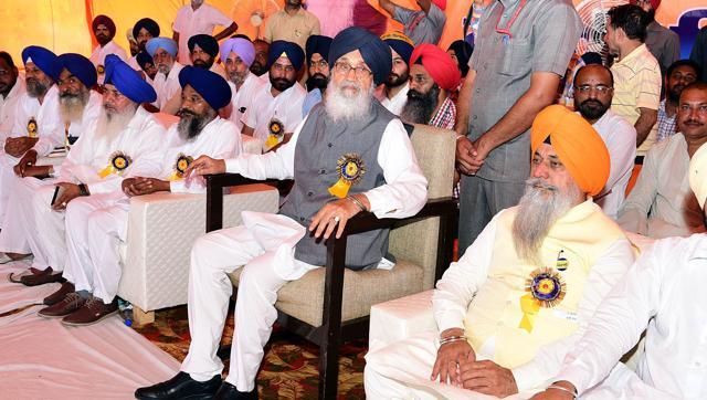 ಮುಖ್ಯಮಂತ್ರಿಯ ಭಾಷಣ ನಿಲ್ಲಿಸಿದ ದಲಿತ ಮಹಿಳೆಯರು!