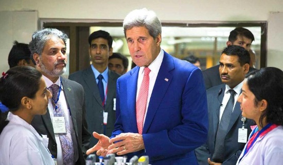 ರಾಜಧಾನಿಯಲ್ಲಿ ಭಾರೀ ಮಳೆ: ನೀವು ದೋಣಿಯಲ್ಲಿ ಬಂದಿರಾ  ? ಐಐಟಿ ವಿದ್ಯಾರ್ಥಿಗಳಿಗೆ ಕೆರ‍್ರಿ ಪ್ರಶ್ನೆ