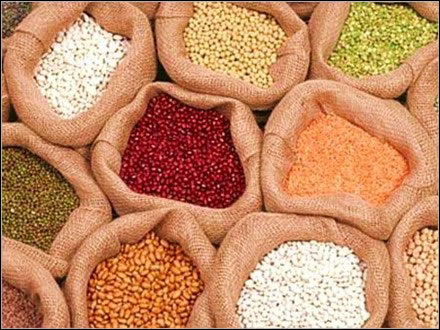 ಬೇಳೆಕಾಳುಗಳು ಗಗನಕ್ಕೆ ಬಡವರು ಪಾತಾಳಕ್ಕೆ