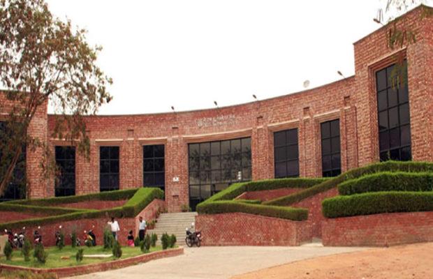 ಫ್ರೊ.ಅಗ್ನಿಹೋತ್ರಿ ಅಮಾನತು ಪ್ರಕರಣ : ಮುಷ್ಕರಕ್ಕಿಳಿದ ಜೆಎನ್‌ಯು ಶಿಕ್ಷಕರು