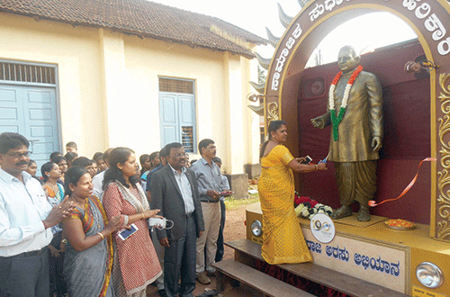 ದೇವರಾಜ ಅರಸು ಸಾಧನೆ ಸಾರುವ ರಥಯಾತ್ರೆಗೆ ಚಾಲನೆ