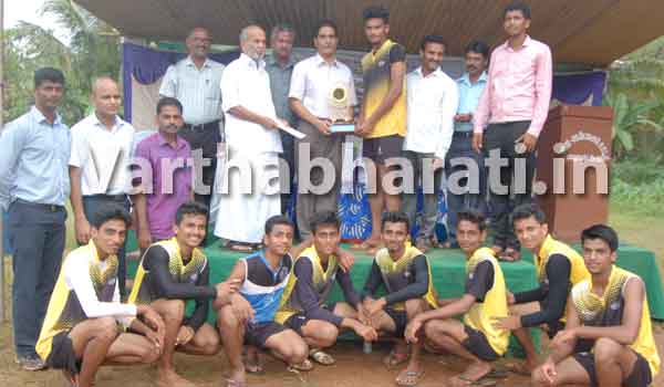 ಕೋಡಿ: ಬ್ಯಾರೀಸ್ ಪದವಿ ಪೂರ್ವ ಕಾಲೇಜಿನಲ್ಲಿ ತಾಲೂಕು ಮಟ್ಟದ ವಾಲಿಬಾಲ್ ಪಂದ್ಯಾಟ ಸಮಾರೋಪ