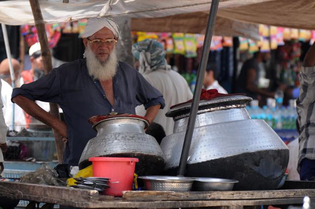 ಬಿರಿಯಾನಿಗೆ ಕೈ ಹಾಕಿ ವ್ಯಾಪಾರಿಗಳ ಗಂಜಿಗೆ ಕುತ್ತು ತಂದ ಸರಕಾರ