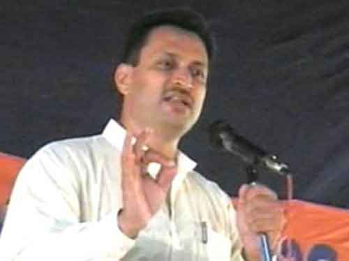 ನಮ್ಮದು ಶುದ್ಧ ಹಿಂದೂ ರಕ್ತ,  ಕಾಂಗ್ರೇಸ್‌ನದ್ದು ಘೀಯಾಸುದ್ದೀನ್ ವಂಶದ ರಕ್ತ : ಸಂಸದ ಹೆಗಡೆ