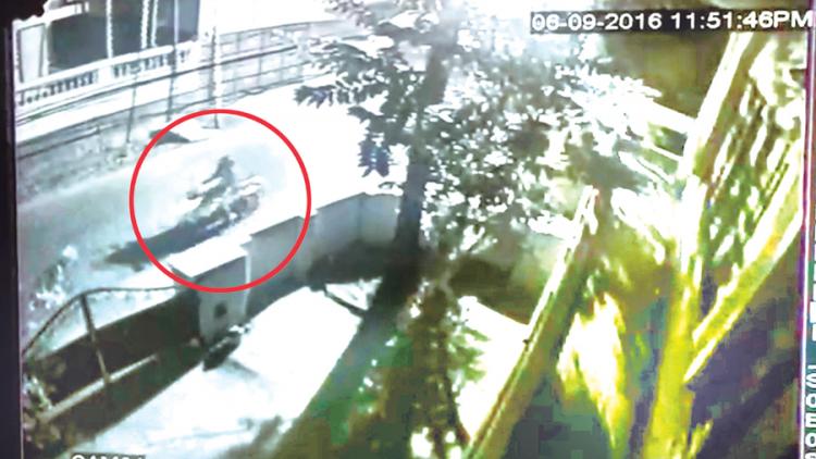 ಬಿಜೆಪಿ ಕಚೇರಿ ದಾಳಿ ಪ್ರಕರಣದ ತನಿಖೆ :  ಬಿಜೆಪಿ ಸಂಸದರ ತಂಡದಲ್ಲಿ ನಳಿನ್, ಹೆಗಡೆ