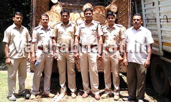 ಬಂಟ್ವಾಳ: ಅಕ್ರಮವಾಗಿ ಸಾಗಿಸುತ್ತಿದ್ದ ಮರದ ದಿಮ್ಮಿ ಸಹಿತ ಲಾರಿ ವಶ
