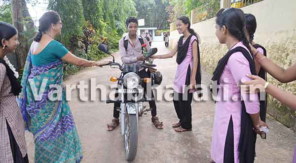 ಬ್ರಹ್ಮಾವರದ ಖಾಸಗಿ ಕಾಲೇಜಿನಲ್ಲಿ ‘ಗಾಂಧಿಗಿರಿ’!