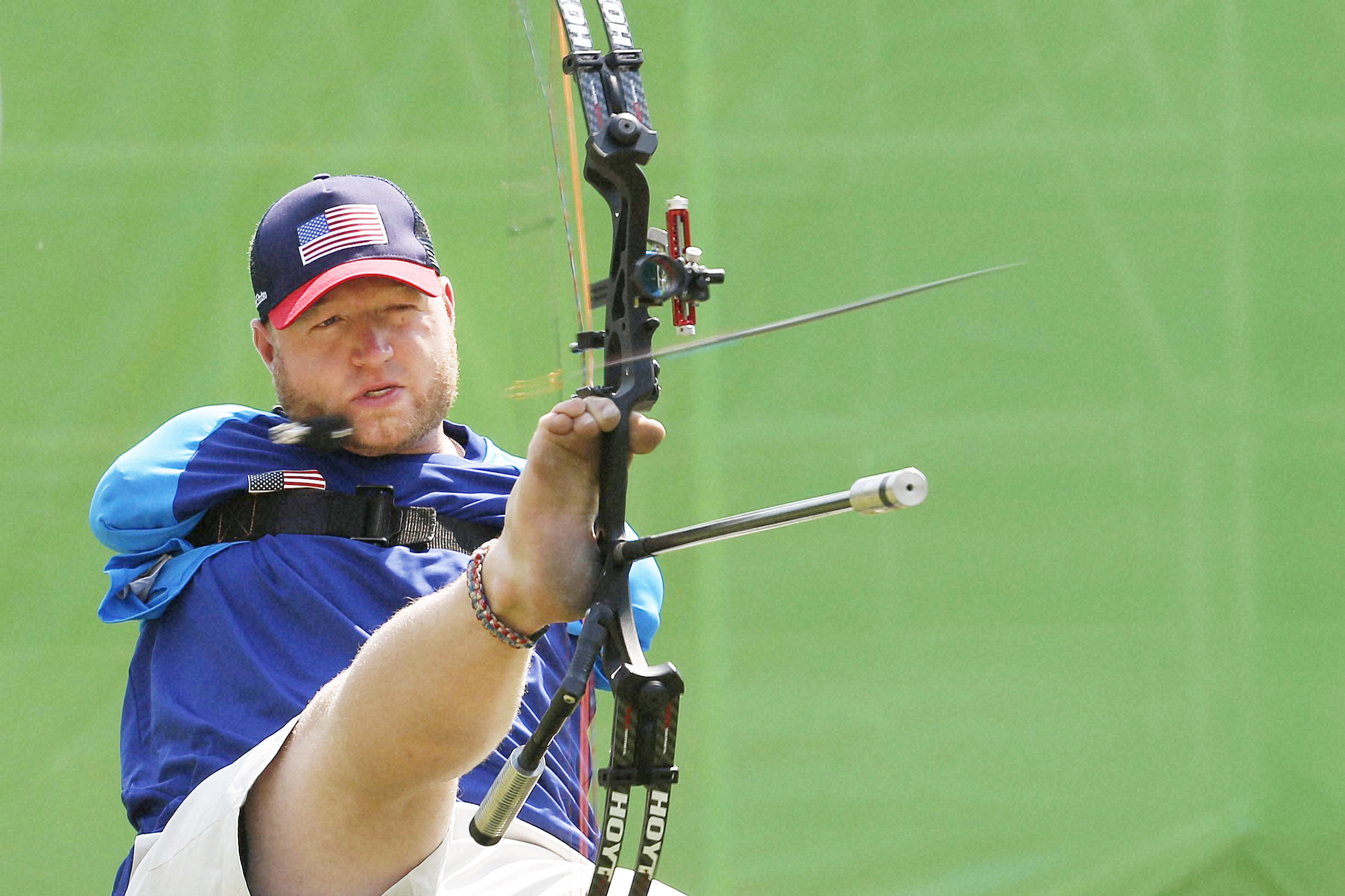 ಕೈಯಿಲ್ಲದಿದ್ದರೂ ಕಾಲಲ್ಲಿ ಸರಿಯಾಗಿ ಗುರಿ ಇಡಬಲ್ಲ ಅಮೆರಿಕದ ಆರ್ಚರಿ ಪಟು ಮ್ಯಾಟ್ ಸ್ಟಝ್‌ಮನ್