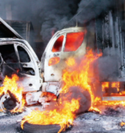 ಕಾವೇರಿ ನೀರಿನ ಹೆಸರಲ್ಲಿ ನಡೆದ ಹಿಂಸೆಯಿಂದ ಲಕ್ಷಗಟ್ಟಲೆ ಲೀಟರ್ ನೀರು ಹಾಳು