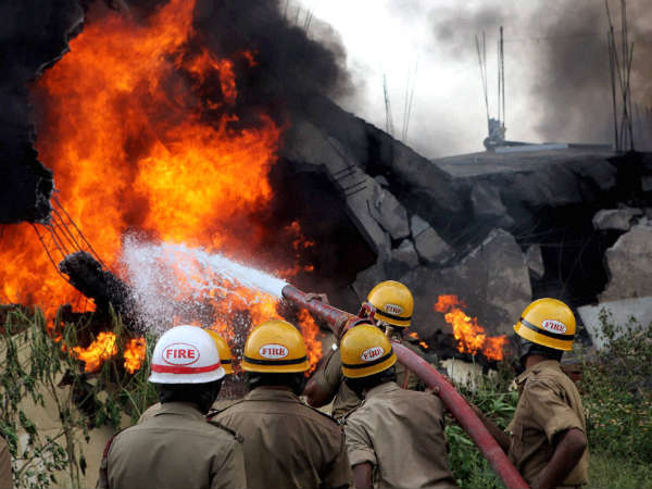 ಚಿಕ್ಕಪೇಟೆಯಲ್ಲಿ ಎಲೆಕ್ಟ್ರಾನಿಕ್ಸ್  ಅಂಗಡಿಗೆ ಬೆಂಕಿ; ಓರ್ವ ಸಜೀವದಹನ