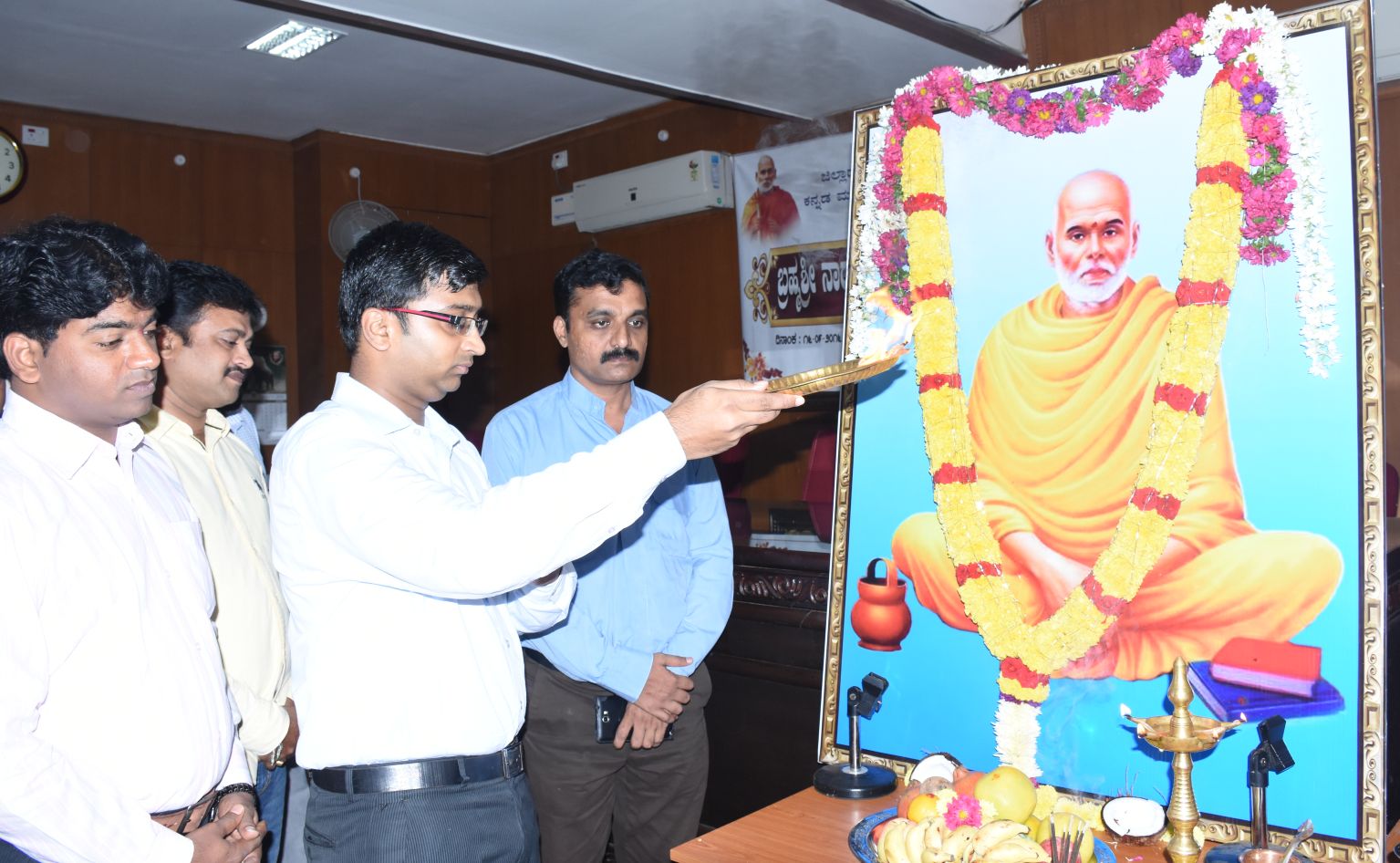 ಸಮಾಜ ಸುಧಾರಕರ ತತ್ವ ಚಿಂತನೆಗಳನ್ನು ಪಾಲಿಸುವುದು ಅಗತ್ಯ: ಡಿಸಿ ನಕುಲ್