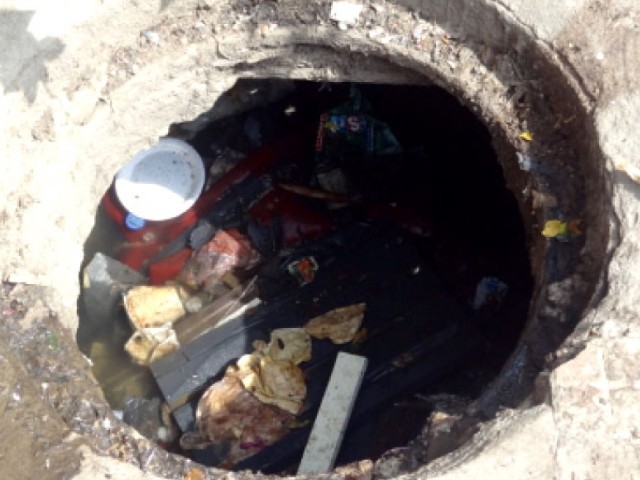 ಶುಚಿಗೊಳಿಸಲು ಚರಂಡಿಗಿಳಿದ ಇಬ್ಬರು ದಲಿತರ ಸಾವು