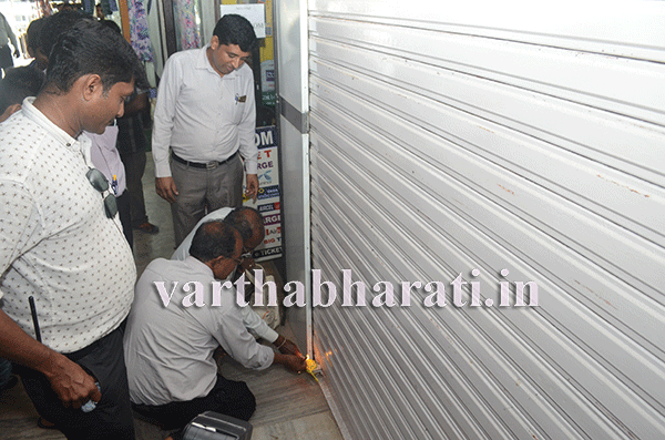 ವ್ಯಾಪಾರ ಪರವಾನಿಗೆ ನವೀಕರಿಸದ ಅಂಗಡಿಗಳಿಗೆ ಮನಪಾ ದಾಳಿ