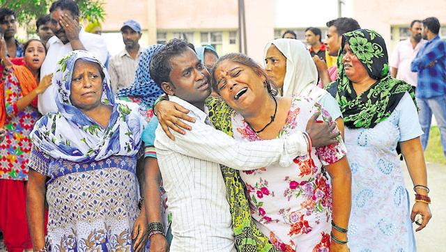 ಶುಚಿಗೊಳಿಸಲು ಚರಂಡಿಗಿಳಿದ ಇಬ್ಬರು ದಲಿತರ ಸಾವು