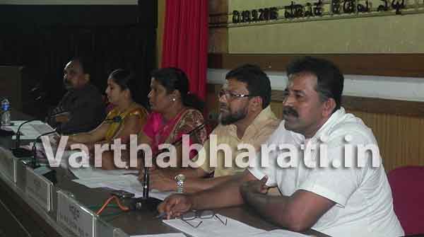 ಹೋಟೆಲ್, ರಸ್ತೆ ಬದಿಯ ತಿಂಡಿ ಸ್ಟಾಲ್‌ಗಳ ಸ್ವಚ್ಛತೆ ತಪಾಸಣೆಗೆ ಸೂಚನೆ