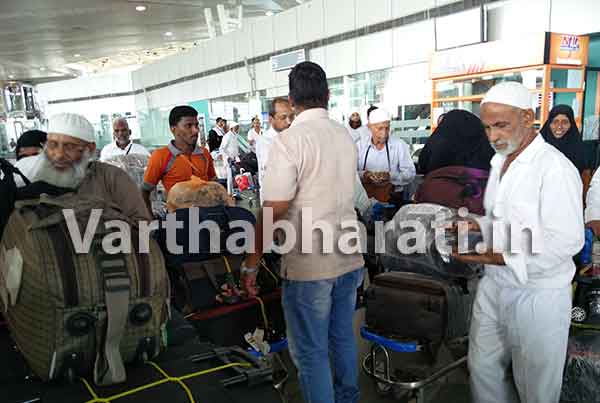 ಹಾಜಿಗಳ ಎರಡನೆ ತಂಡ ಆಗಮನ