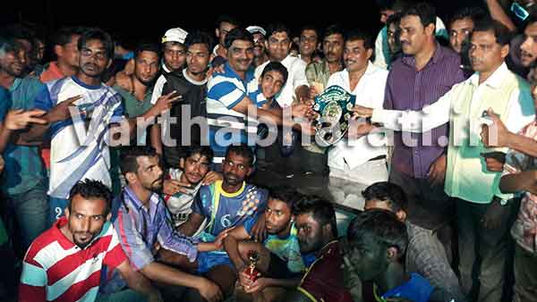 ಸೌಹಾರ್ದ ಫ್ರೆಂಡ್ಸ್ ಕಂಬಳಬೆಟ್ಟು ತಂಡಕ್ಕೆ ಕಬಡ್ಡಿ ಪ್ರಶಸ್ತಿ