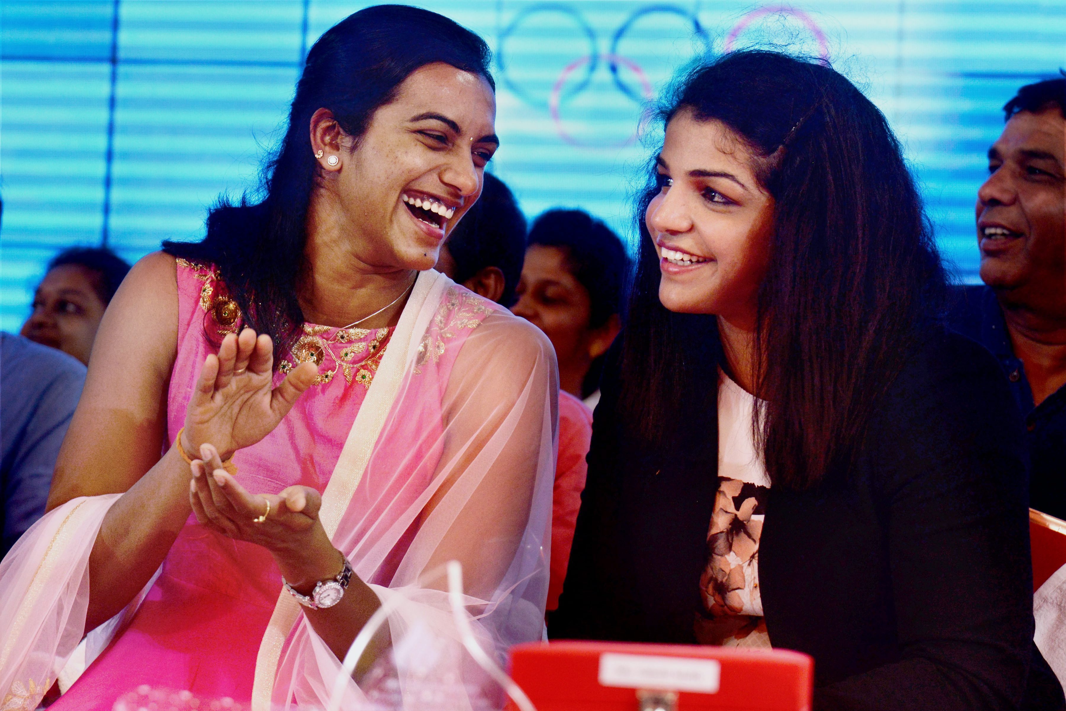 ರಿಯೋ ಒಲಿಂಪಿಕ್ಸ್ ಪದಕ ವಿಜೇತ ಸಿಂಧು, ಸಾಕ್ಷಿಗೆ ಕೇರಳದಲ್ಲಿ ಸನ್ಮಾನ