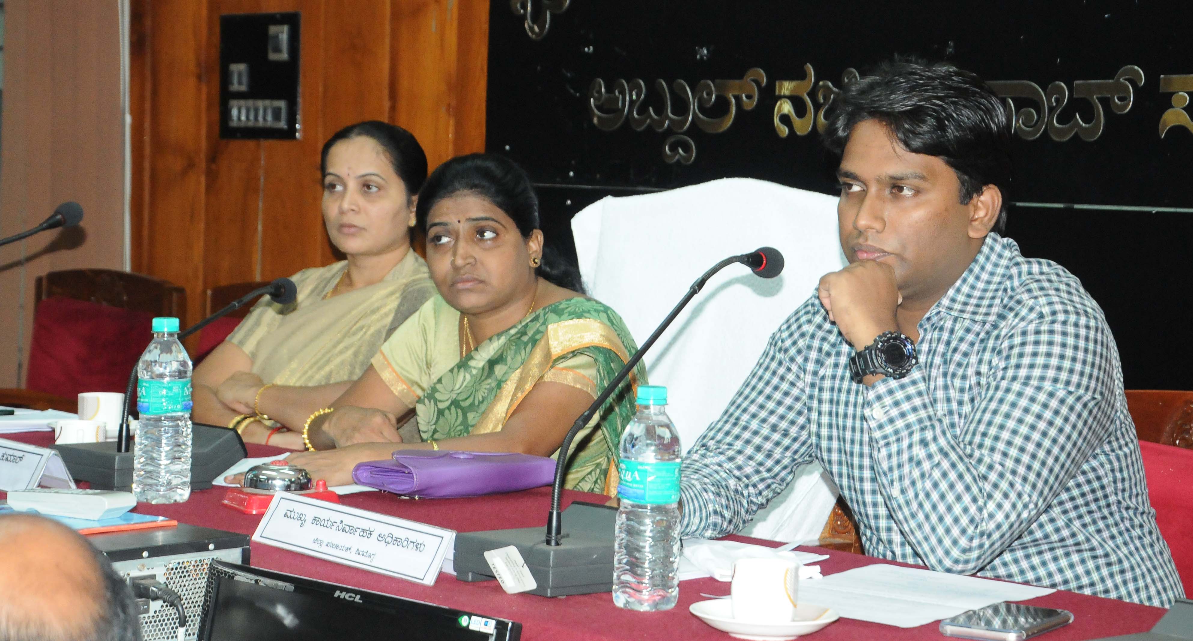 ಕೋಟ್ಯಂತರ ರೂ. ವೆಚ್ಚ  ದ ತುಂಗಾ ನಾಲೆ ಕಳಪೆ ಕಾಮಗಾರಿ