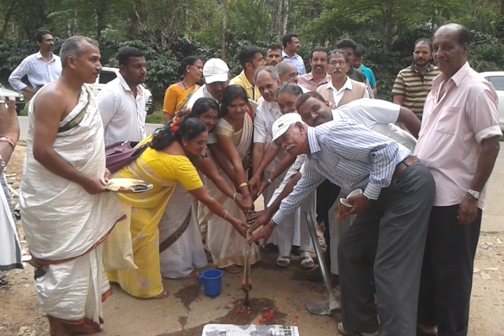 ರಸ್ತೆ ಕಾಮಗಾರಿಗೆ ಜಿಪಂ ಸದಸ್ಯೆ ಲೀಲಾವತಿ ಚಾಲನೆ