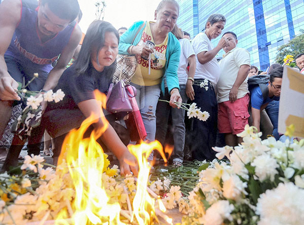 ಫಿಲಿಪ್ಪೀನ್ಸ್‌ನಲ್ಲಿ ಸ್ಫೋಟ: 14 ಸಾವು