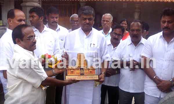 ಆರೆಸ್ಸೆಸ್ ಕುರಿತ ರಾಹುಲ್ ಗಾಂಧಿ ಹೇಳಿಕೆಗೆ ಬದ್ಧ: ಹರಿಪ್ರಸಾದ್