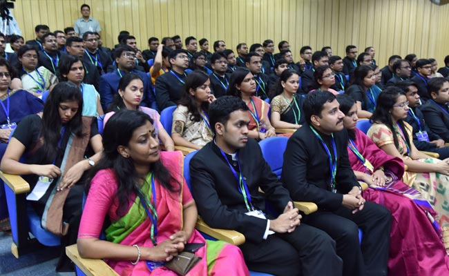 ಐಎಎಸ್ ತುರ್ತು ಸುಧಾರಣೆ ಅಗತ್ಯ: ವರದಿ